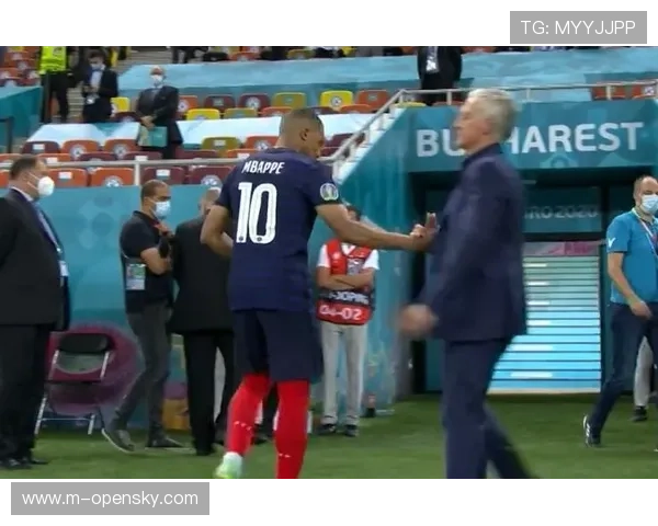 14位前板球国家队队长呼吁人道对待被监禁的伊姆兰·汗 14位前板球国家队队长呼吁人道对待被监禁的伊姆兰·汗