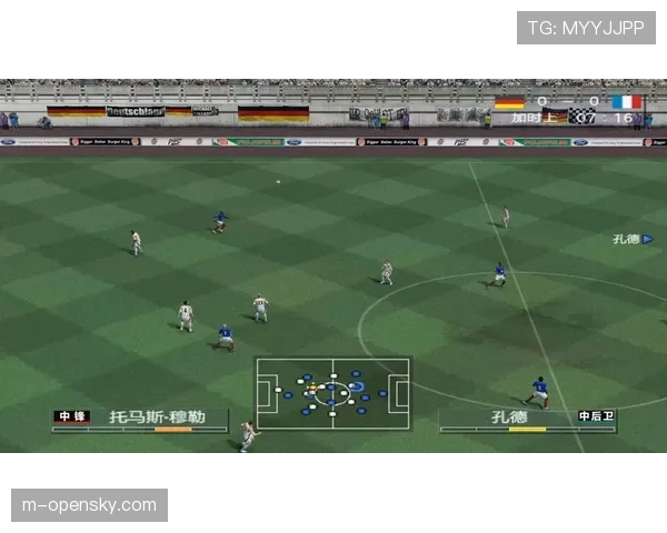 转播画面捕捉到场边技术区域，教练组正实时查看平板电脑上的球员跑动热图