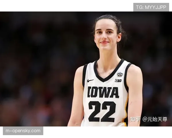 2026年WNBA状元热门凯特琳-莫里抵达芝加哥天空报到